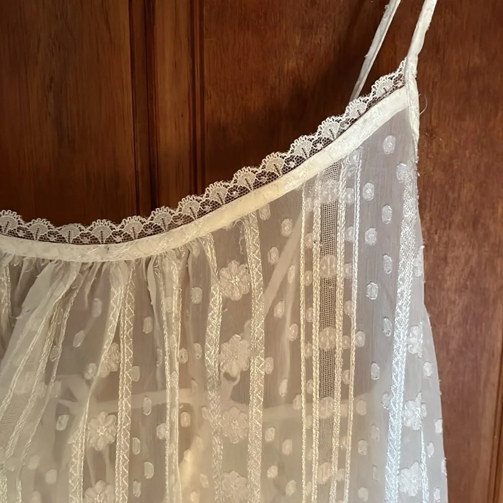 Negligee. - Picture 3 of 7